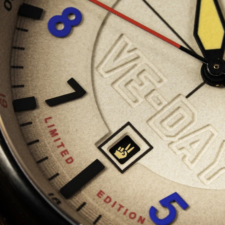 AVI-8 VE-Day 80th Limited Edition AV-4094-06