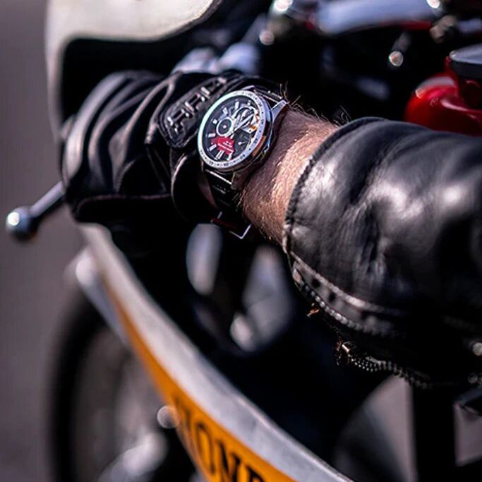 Casio Edifice EQW-A2000HR-1AER Honda Racing Limited Edition
