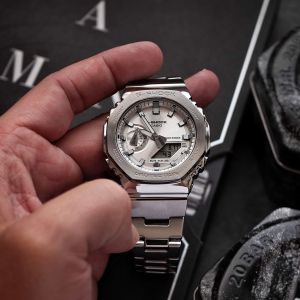 Casio G-SHOCK Classic GM-2110D-7AER Casio G-SHOCK Classic GM-2110D-7AER