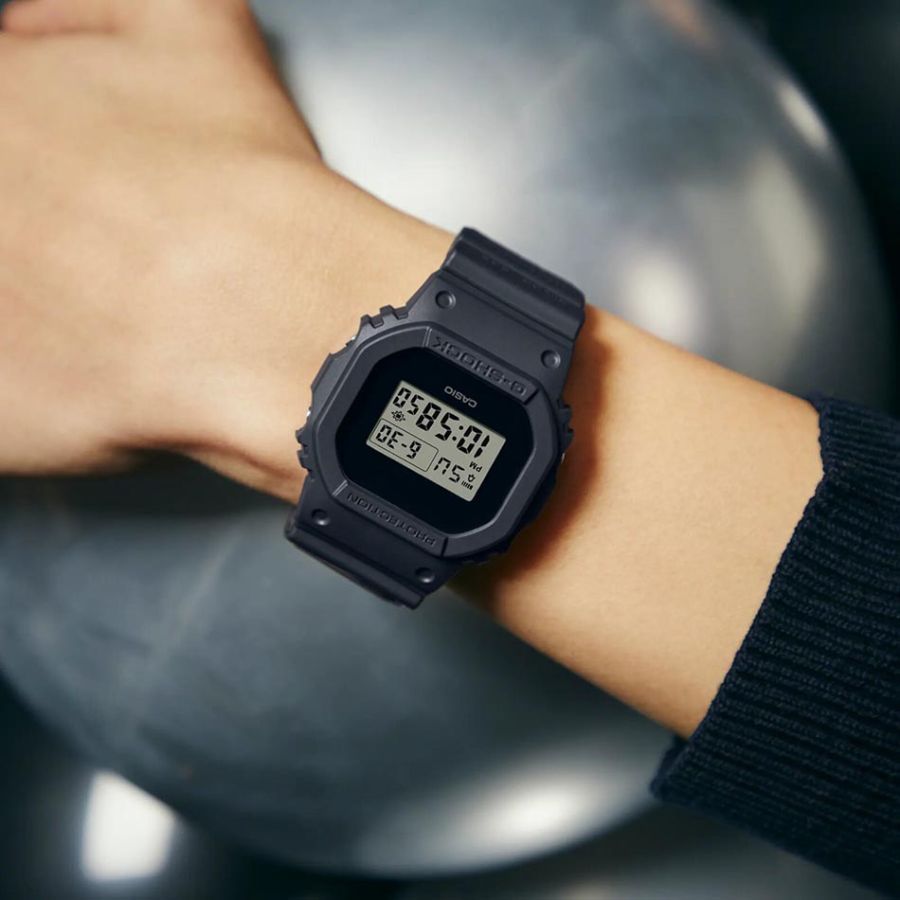 Casio G-Shock DWE-5657RE-1ER + КОРПУС