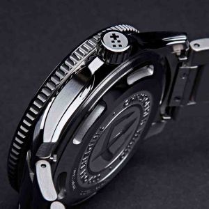 Christopher Ward C60 Trident Pro 600 Christopher Ward C60 Trident Pro 600