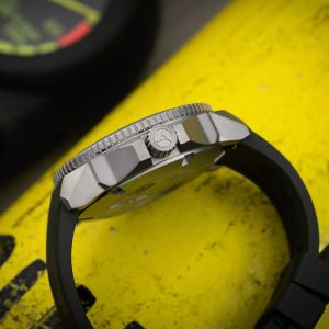 Circula DiveSport Titanium Black Bezel Circula DiveSport Titanium Black Bezel