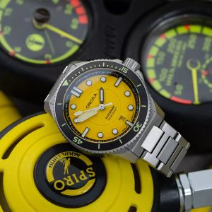 Circula DiveSport Titanium Yellow Bracelet Circula DiveSport Titanium Yellow Bracelet