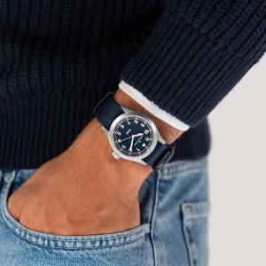 Hamilton Khaki Field Quartz 38mm H69401940