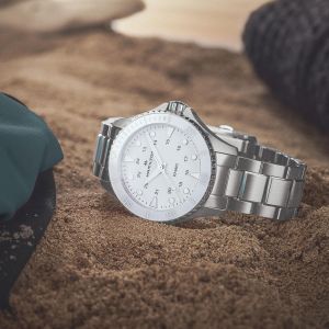 Hamilton KHAKI NAVY SCUBA QUARTZ H82221110 Hamilton KHAKI NAVY SCUBA QUARTZ H82221110