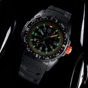 Luminox BEAR GRYLLS Mountain XB.3731