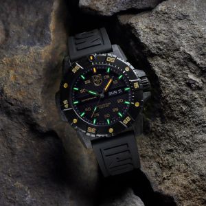 Luminox Master Carbon SEAL Gold Limited Edition XS.3865.GOLD Luminox Master Carbon SEAL Gold Limited Edition XS.3865.GOLD