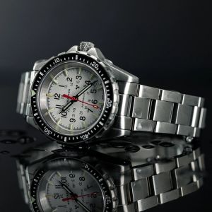 Marathon 36mm Arctic Edition Medium Diver's Automatic (MSAR Auto) with Stainless Steel Bracelet WW194026SS-0506 Marathon 36mm Arctic Edition Medium Diver's Automatic (MSAR Auto) with Stainless Steel Bracelet WW194026SS-0506