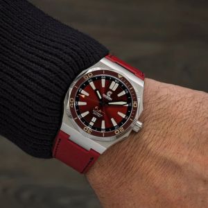 Ocean Crawler Bolt - Red Ocean Crawler Bolt - Red