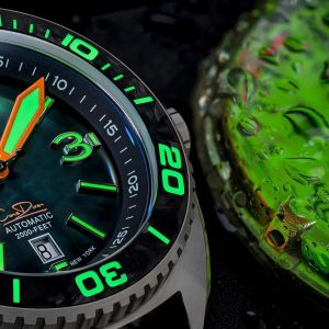 Ocean Crawler Core Diver - Black Mother of Pearl - Carbon Fiber Bezel Ocean Crawler Core Diver - Black Mother of Pearl - Carbon Fiber Bezel