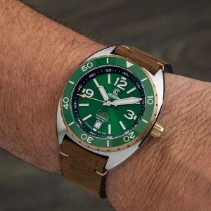 Ocean Crawler Core Diver - Collector's Bronze - Green Ocean Crawler Core Diver - Collector's Bronze - Green