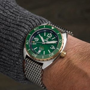 Ocean Crawler Core Diver - Collector's Bronze - Green Ocean Crawler Core Diver - Collector's Bronze - Green