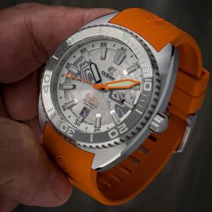 Ocean Crawler Core Diver - Damascus Steel - 2 Straps Included Ocean Crawler Core Diver - Damascus Steel - 2 Straps Included