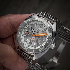 Ocean Crawler Core Diver - Damascus Steel - 2 Straps Included Ocean Crawler Core Diver - Damascus Steel - 2 Straps Included