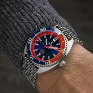 Ocean Crawler Core Diver 2024 - Blue Red Ocean Crawler Core Diver 2024 - Blue Red