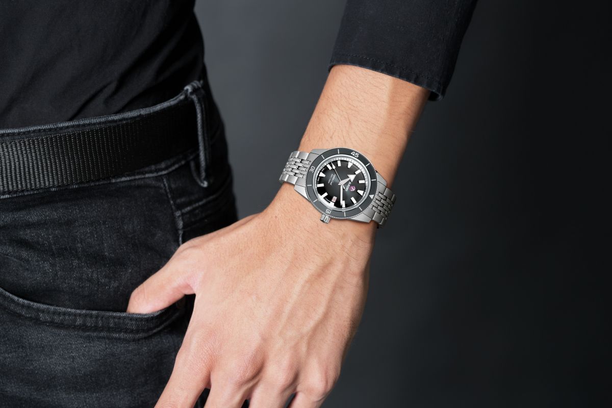 Rado Captain Cook R32105103