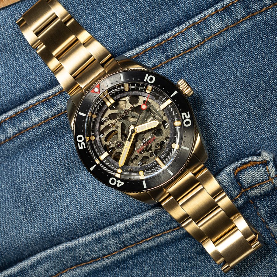 Spinnaker Croft Medallion Black Limited Edition SP-5095-44
