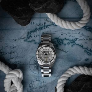 Spinnaker Fleuss SEVERN EDITION Brilliant White SP-5118-33 Spinnaker Fleuss SEVERN EDITION Brilliant White SP-5118-33