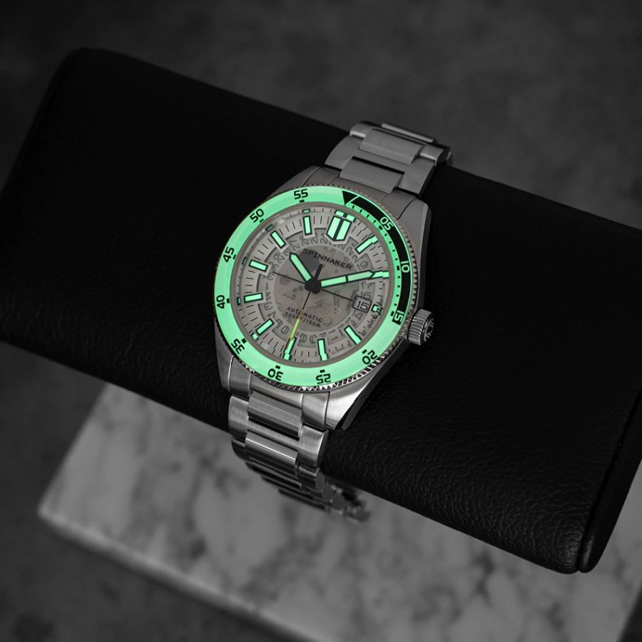 Spinnaker Fleuss SEVERN EDITION Brilliant White SP-5118-33 Spinnaker Fleuss SEVERN EDITION Brilliant White SP-5118-33